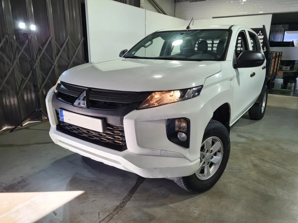 2021 MITSUBISHI L200 2.3 DI-D DBL CAB SPC CAB INVITE STK 4WD ( POR ENCOMENDA )