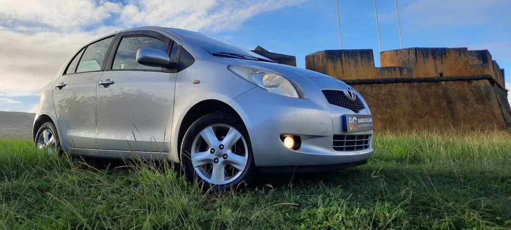2009 TOYOTA YARIS 1.0 VVT-I CONFORT AUTOMÁTICO
